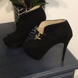 Never worn - Michael Kors ankle boots